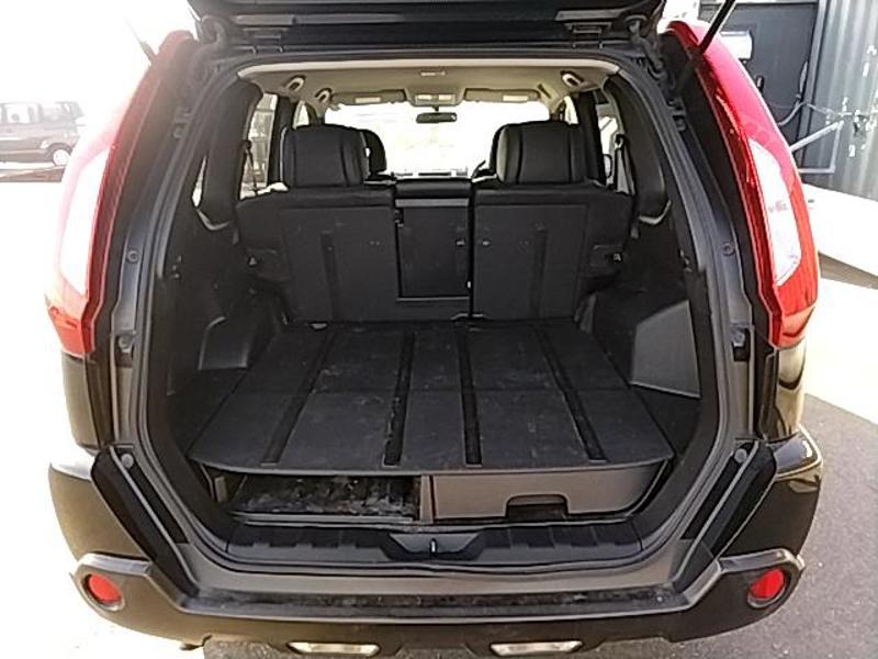 2012 Nissan X-Trail thumbnail