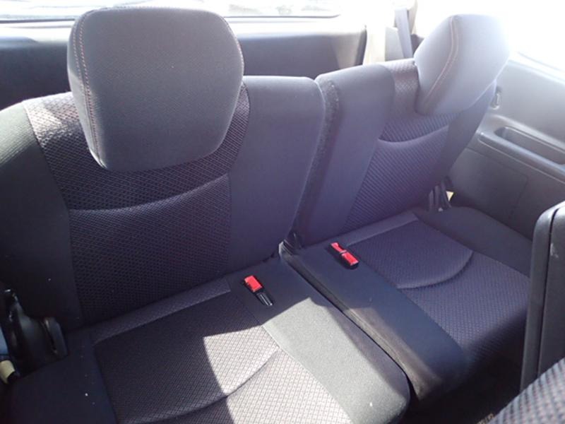 2013 Nissan Serena thumbnail