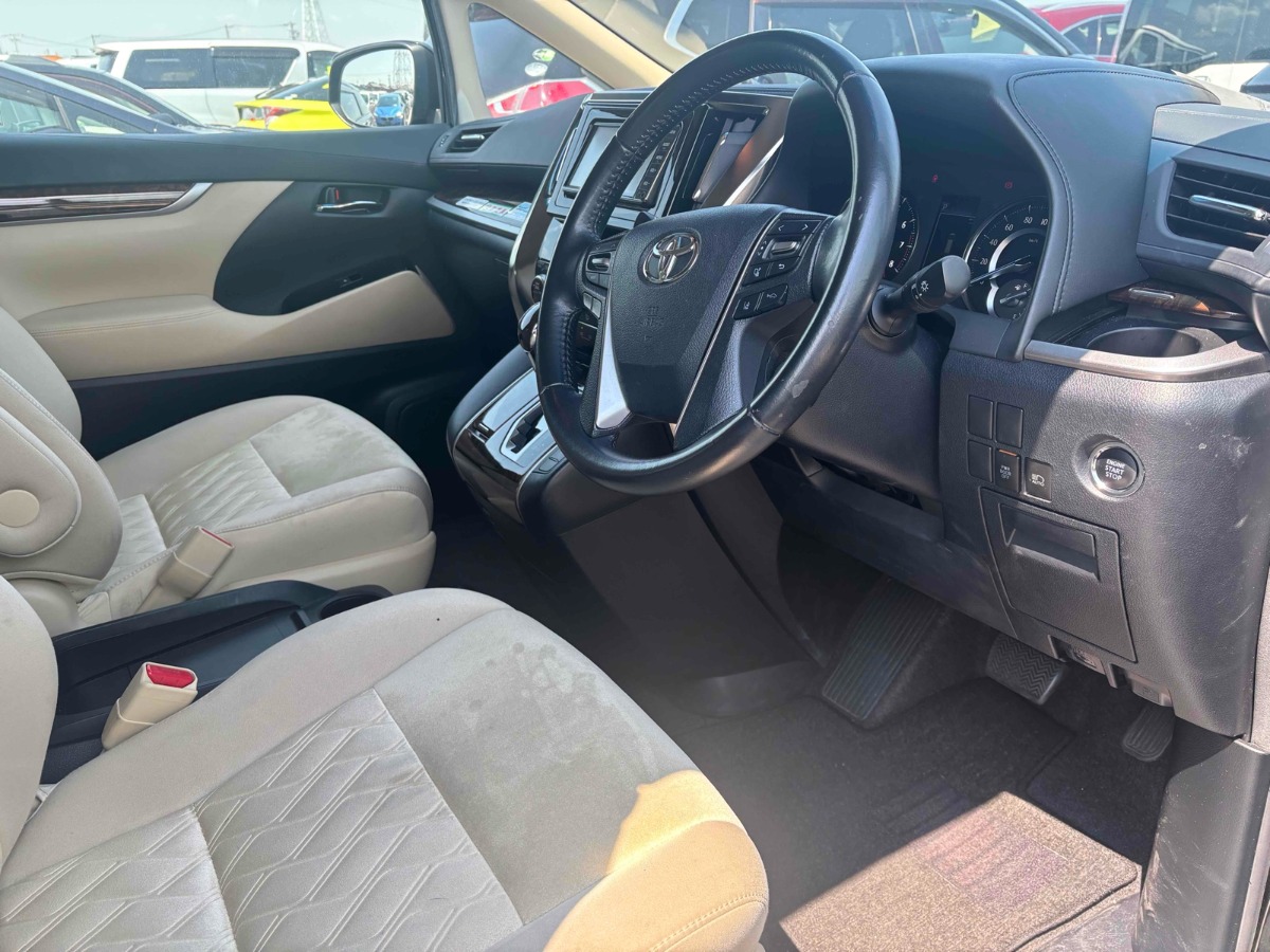 2019 Toyota Vellfire thumbnail