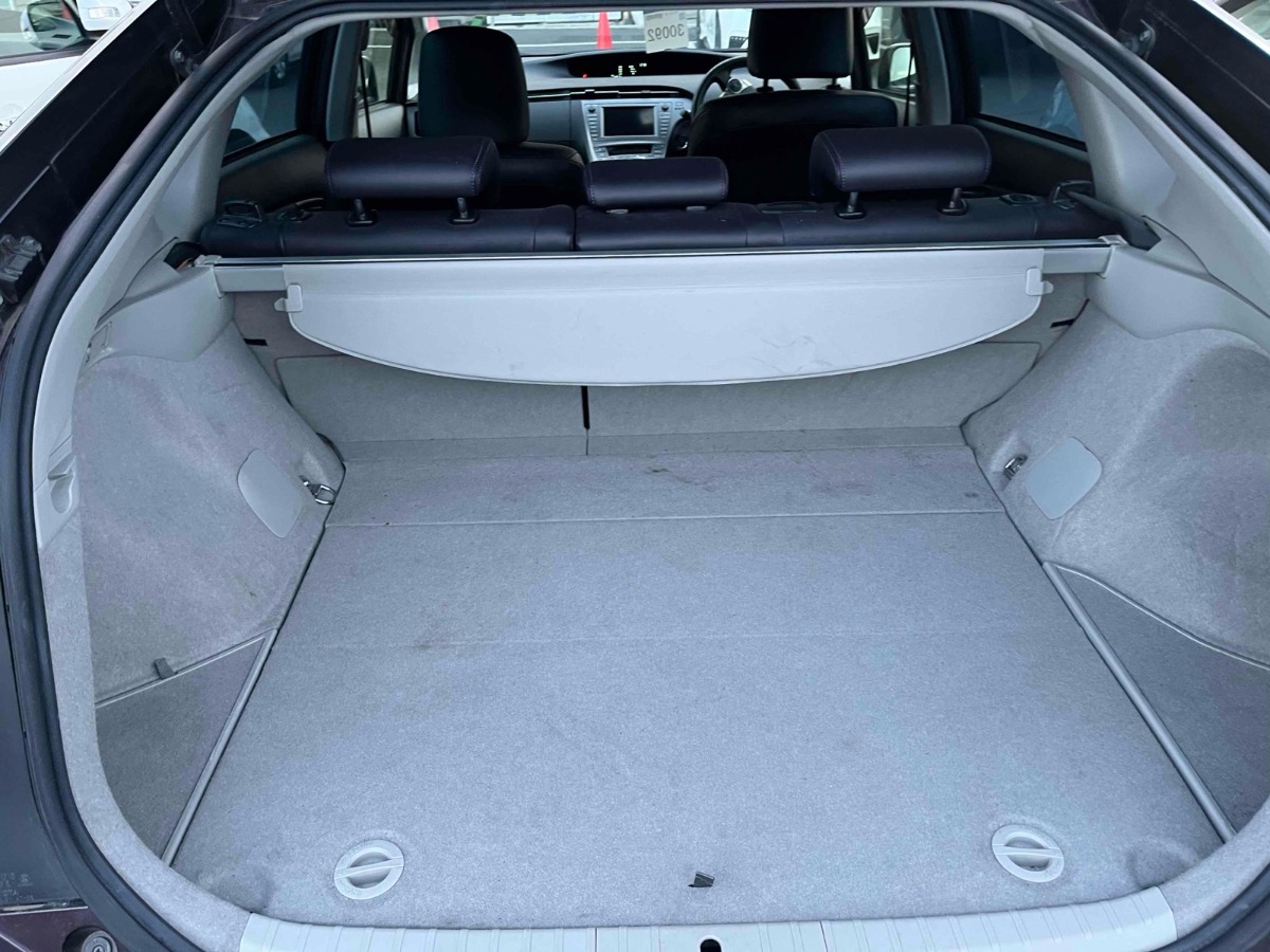 2014 Toyota Prius thumbnail