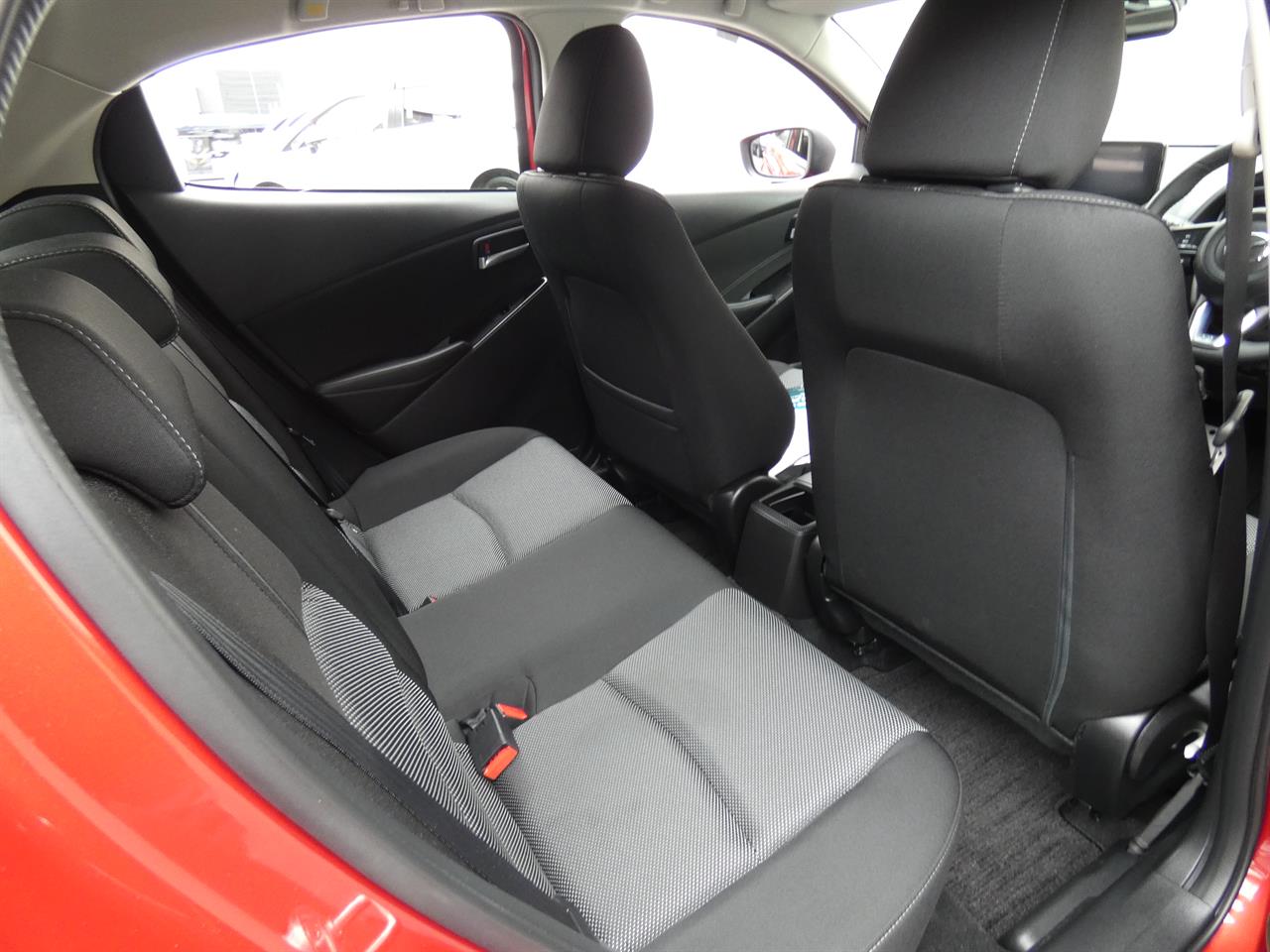 2017 Mazda DEMIO thumbnail