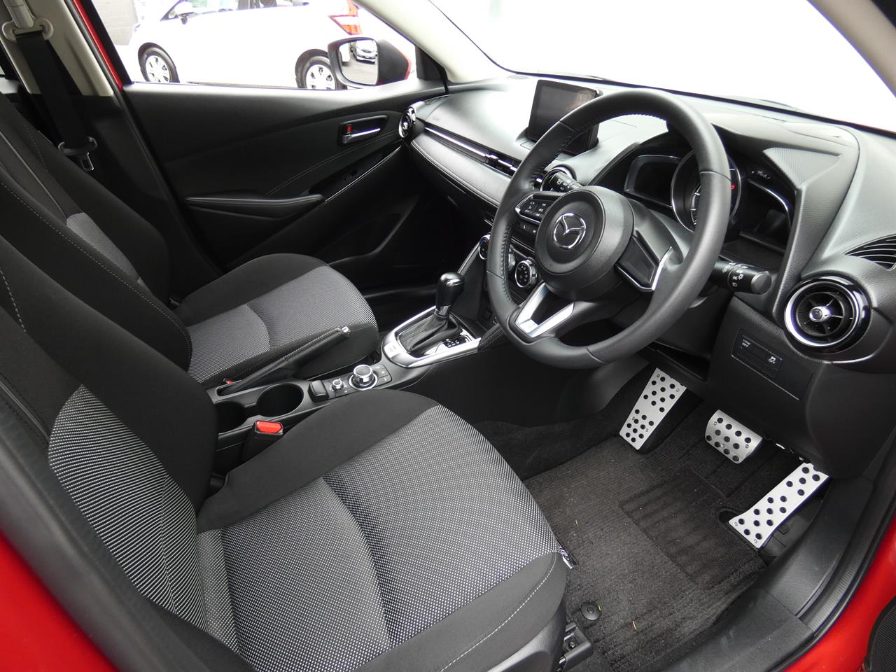 2017 Mazda DEMIO thumbnail
