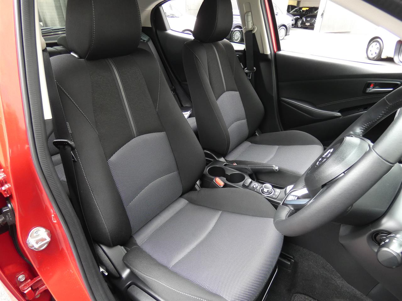 2017 Mazda DEMIO thumbnail