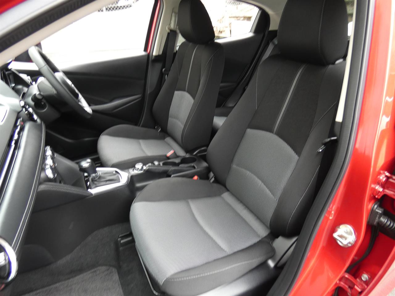 2017 Mazda DEMIO thumbnail