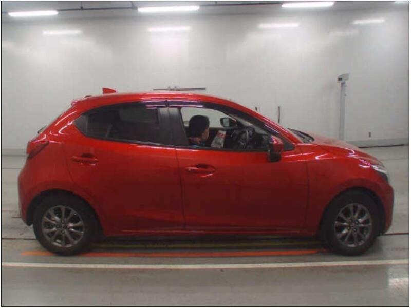 2017 Mazda DEMIO thumbnail