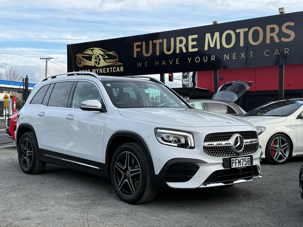 2022 Mercedes-Benz GLB thumbnail