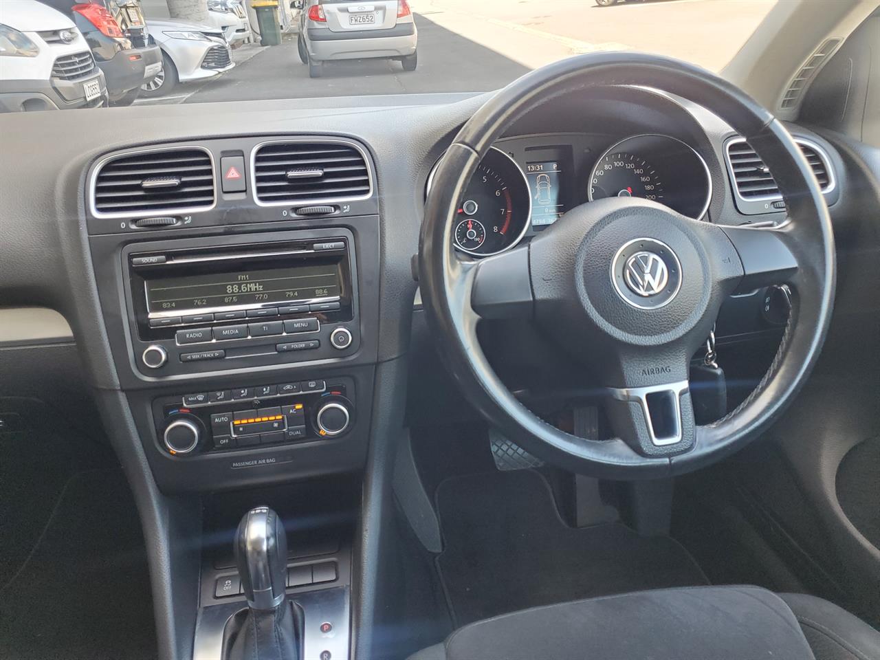 2012 Volkswagen Golf thumbnail