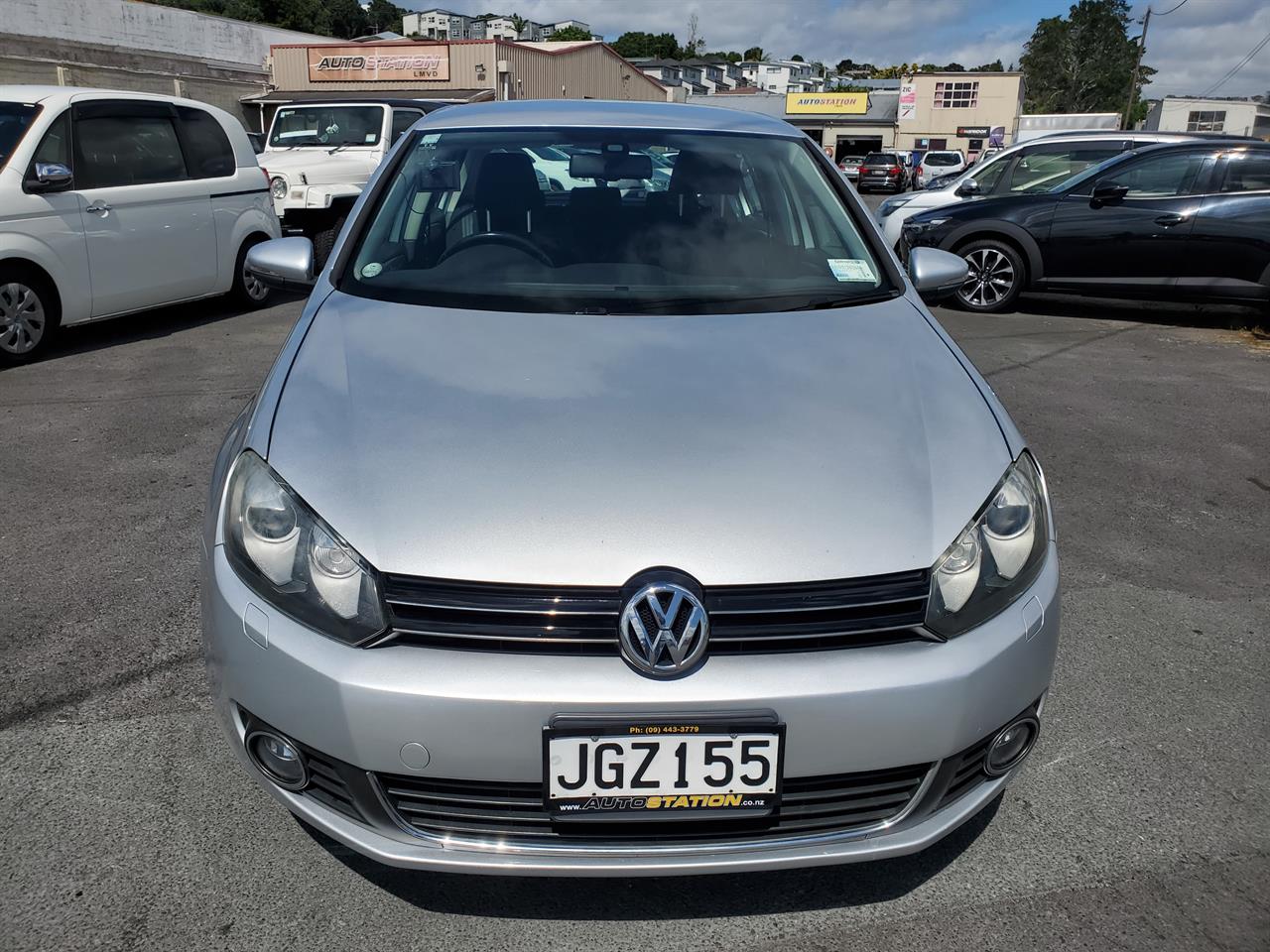 2012 Volkswagen Golf thumbnail