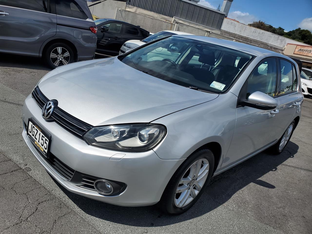 2012 Volkswagen Golf thumbnail