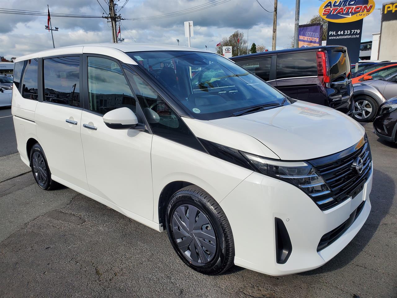 2023 Nissan Serena thumbnail