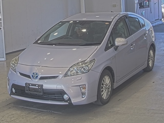 2014 Toyota Prius thumbnail