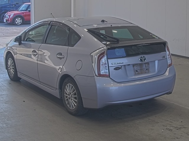 2014 Toyota Prius thumbnail