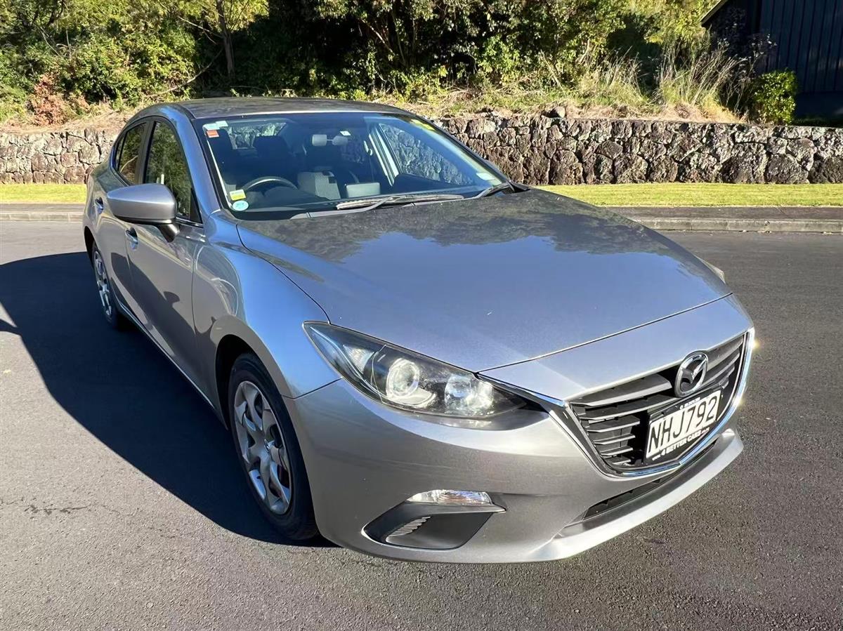 2014 Mazda Axela thumbnail