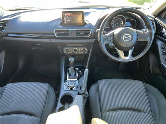 2014 Mazda Axela thumbnail