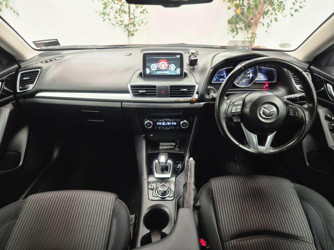 2015 Mazda Axela thumbnail