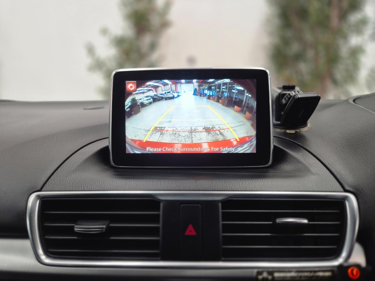 2015 Mazda Axela thumbnail