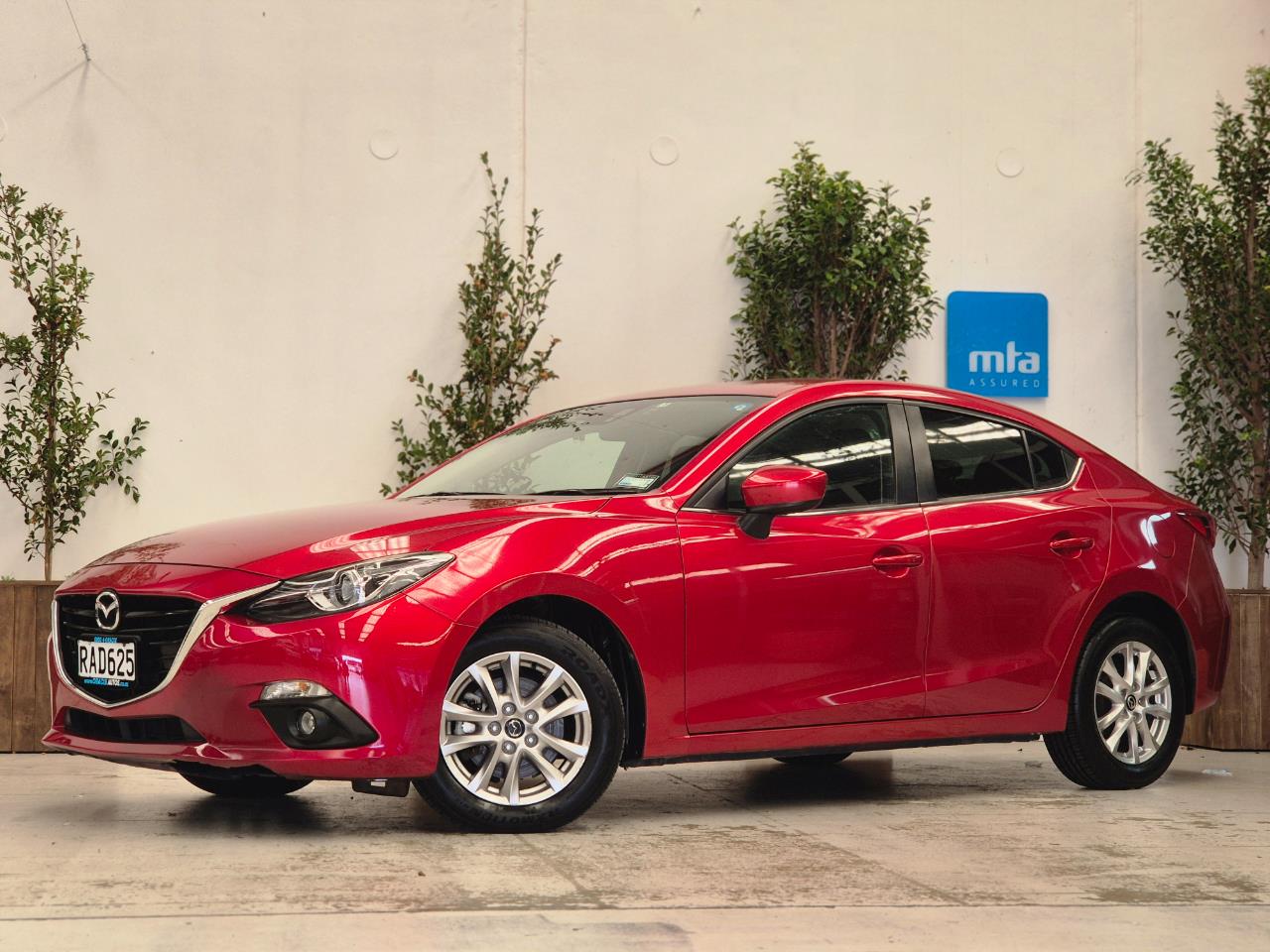 2015 Mazda Axela thumbnail