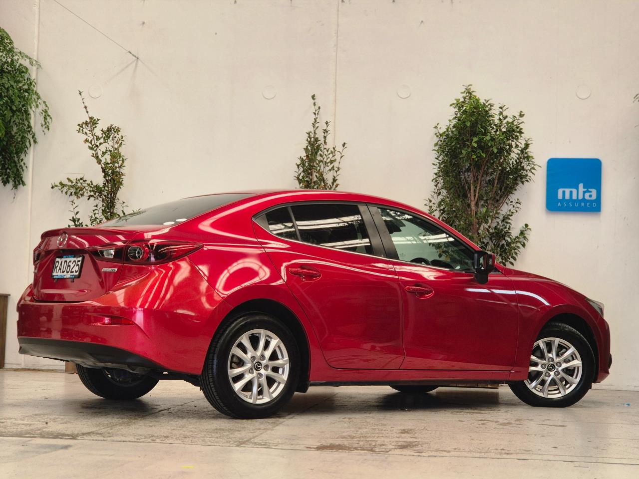 2015 Mazda Axela thumbnail