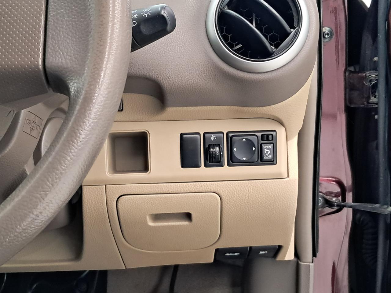 2009 Nissan Note thumbnail