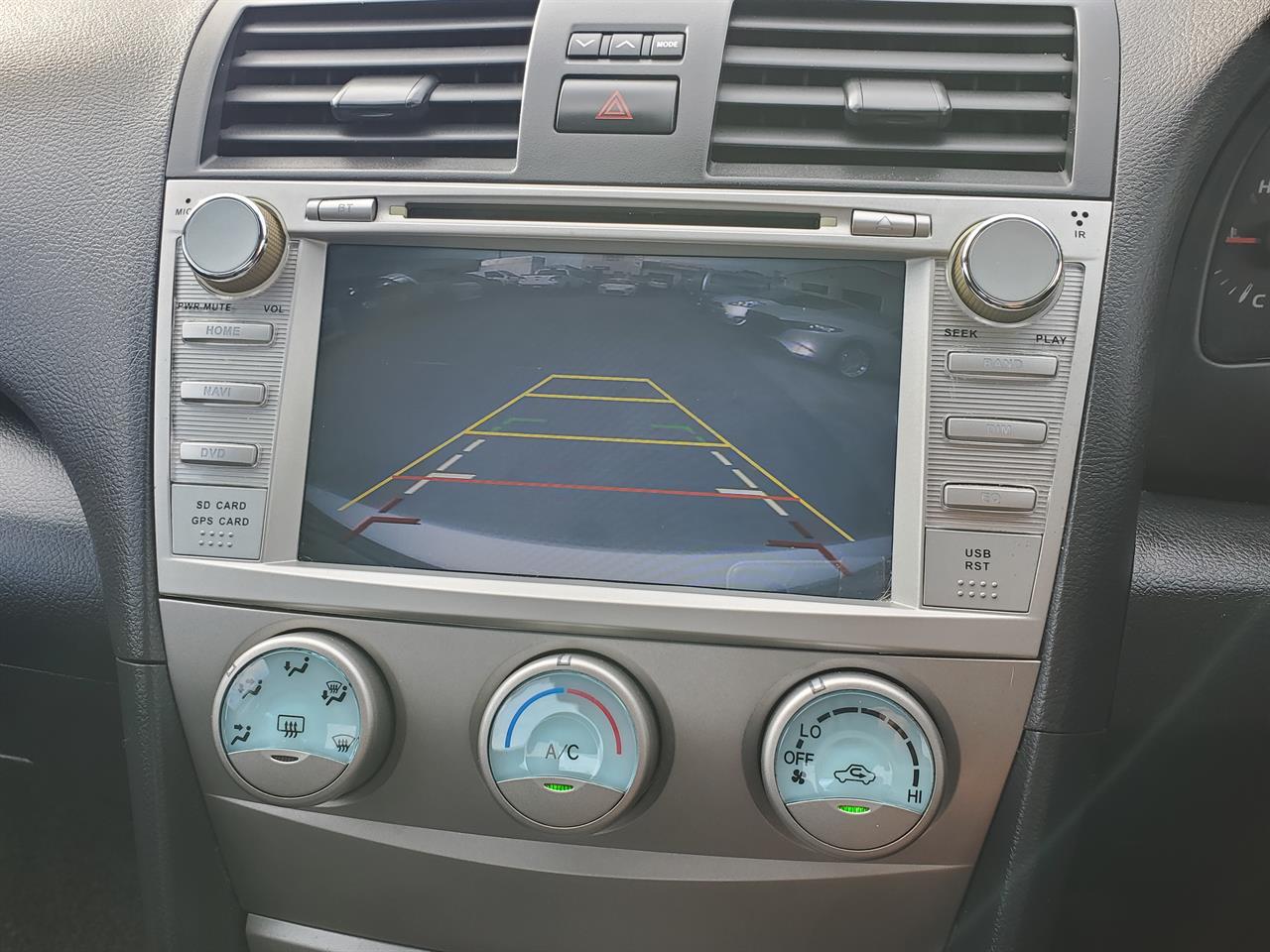 2011 Toyota Camry thumbnail