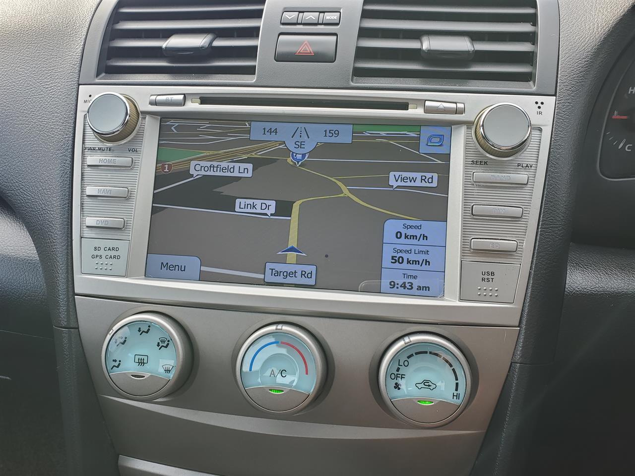 2011 Toyota Camry thumbnail