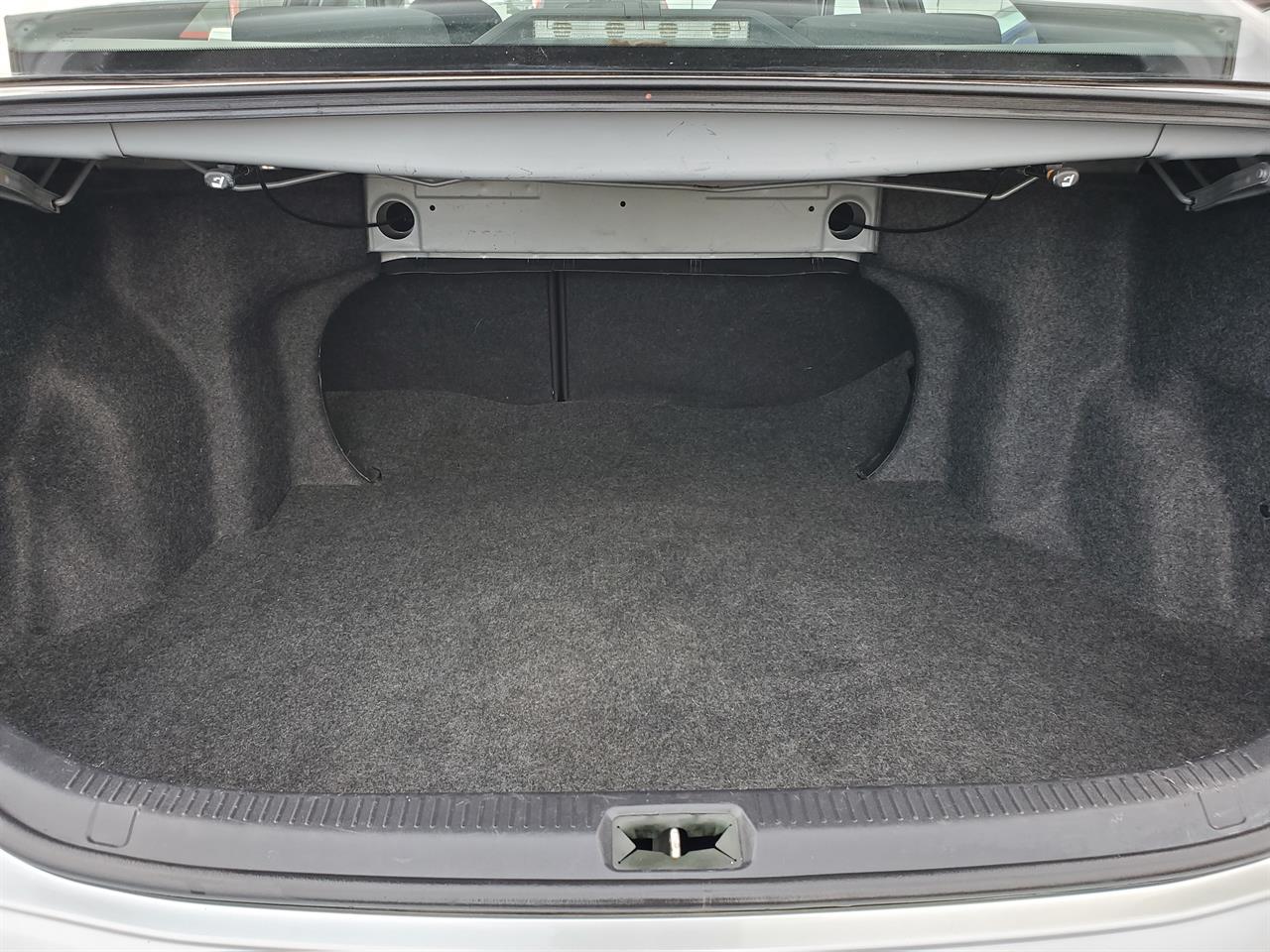 2011 Toyota Camry thumbnail
