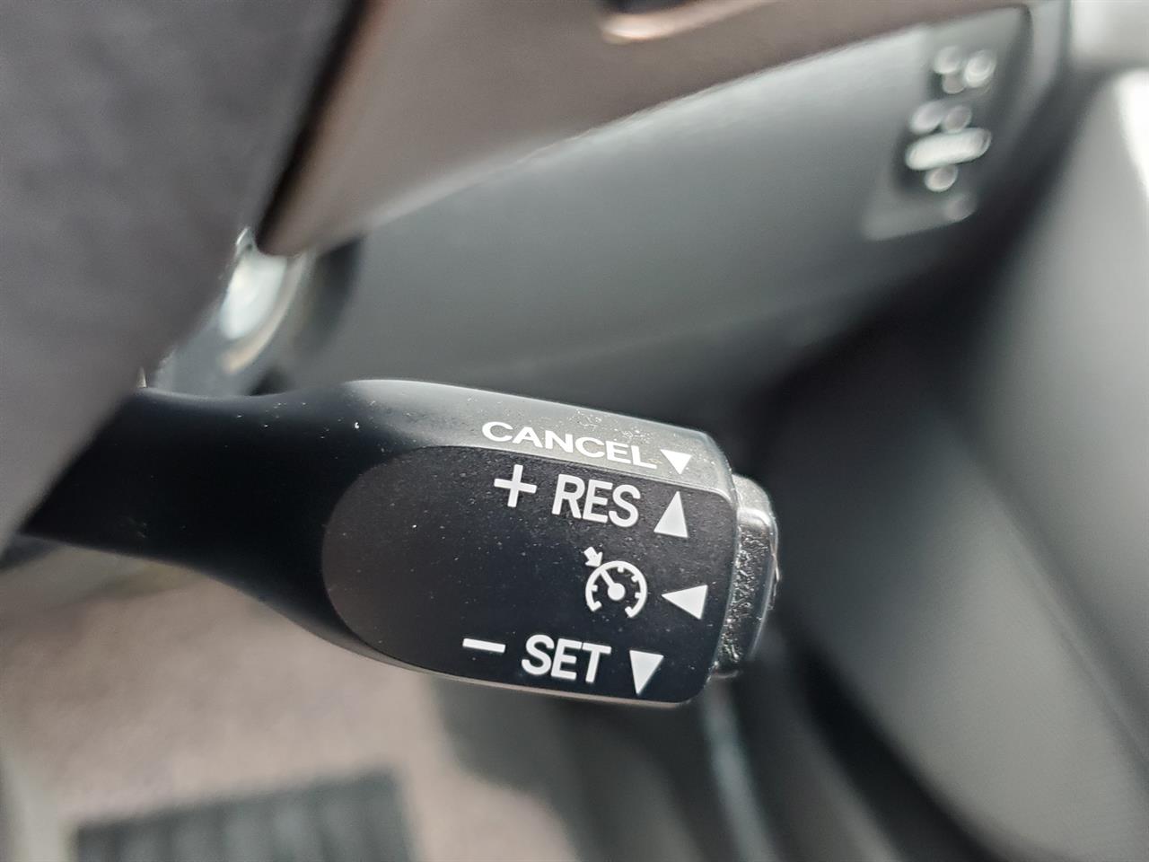 2011 Toyota Camry thumbnail