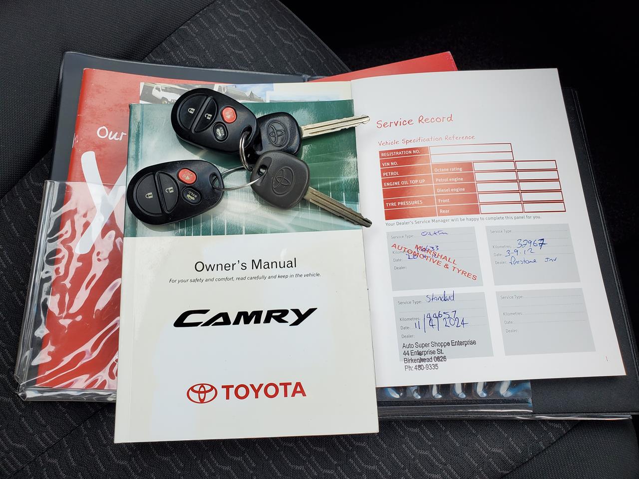 2011 Toyota Camry thumbnail
