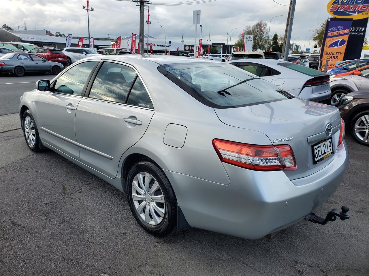 2011 Toyota Camry thumbnail
