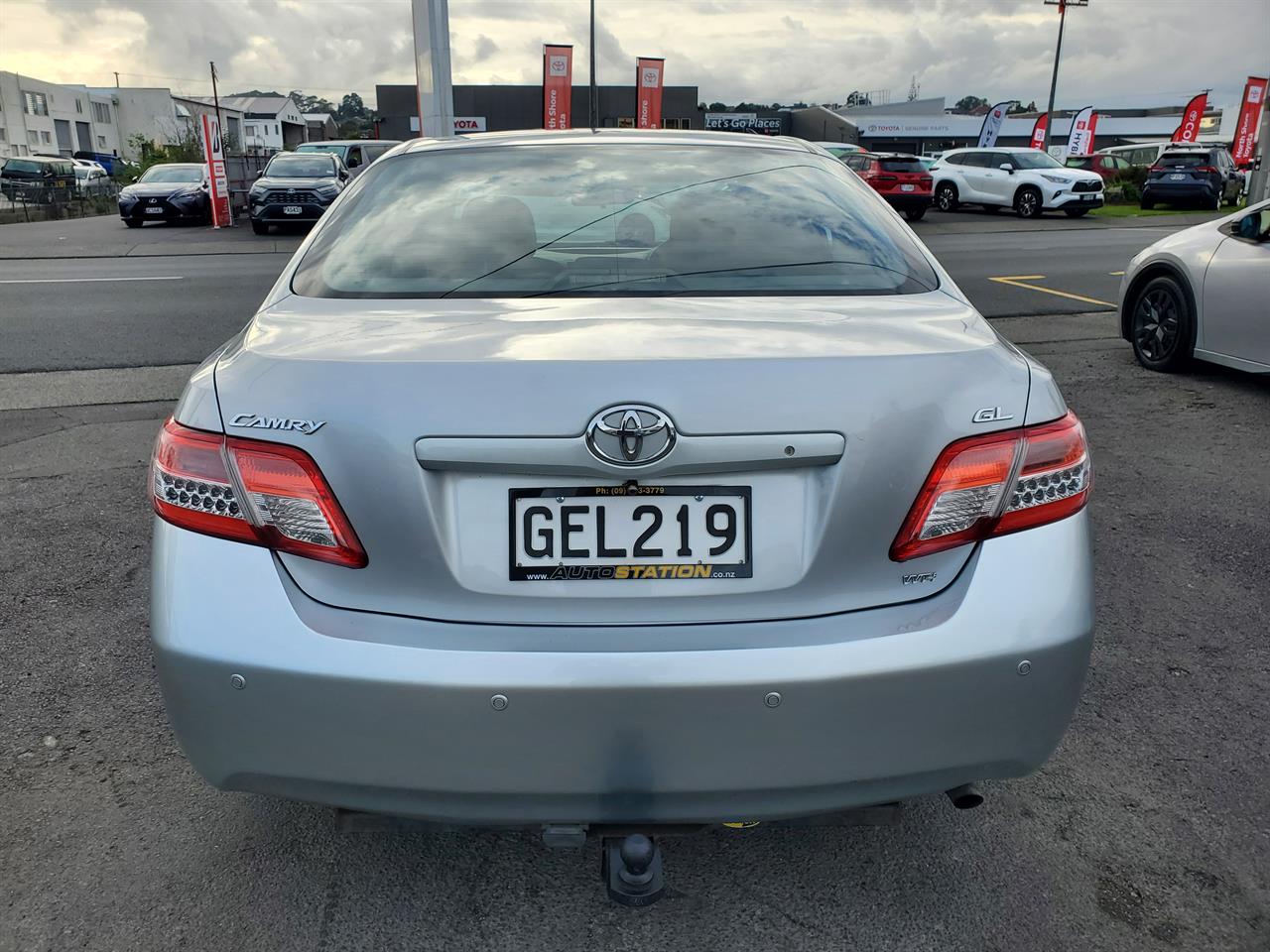 2011 Toyota Camry thumbnail