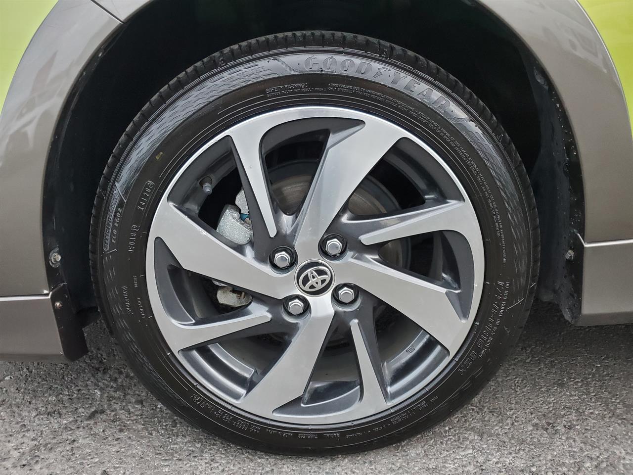 2016 Toyota Aqua thumbnail