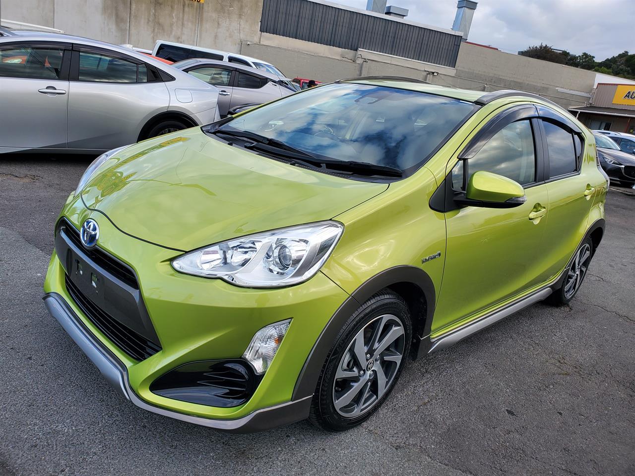 2016 Toyota Aqua thumbnail