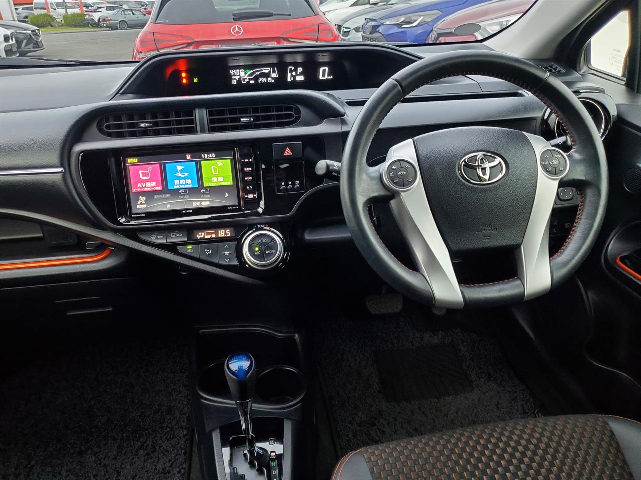 2016 Toyota Aqua thumbnail