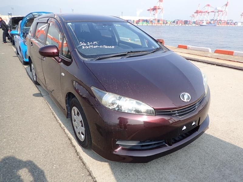 2012 Toyota Wish thumbnail