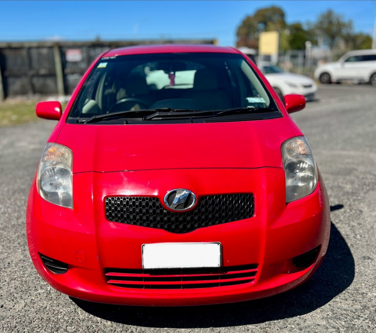 2006 Toyota Vitz thumbnail