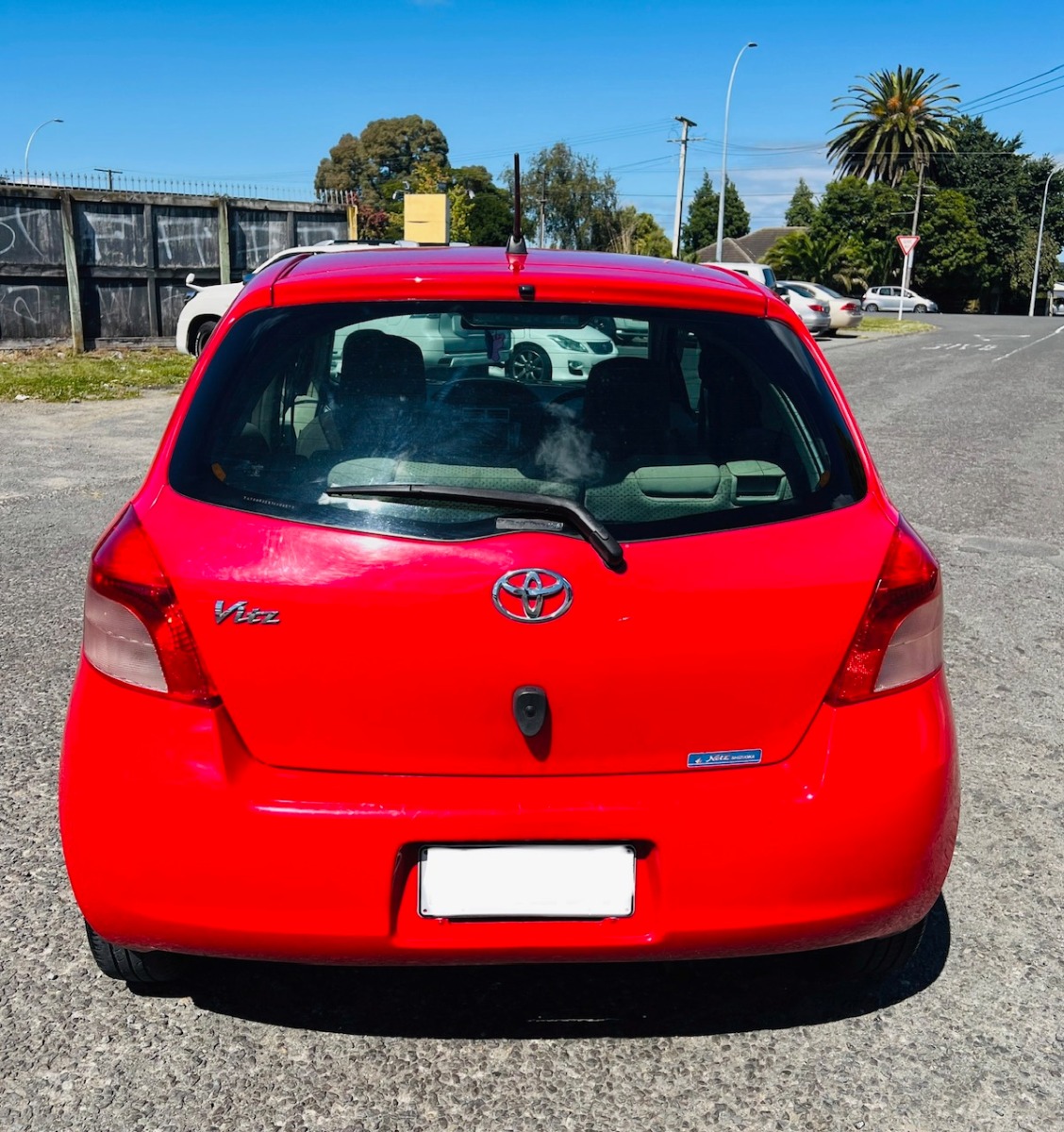 2006 Toyota Vitz thumbnail