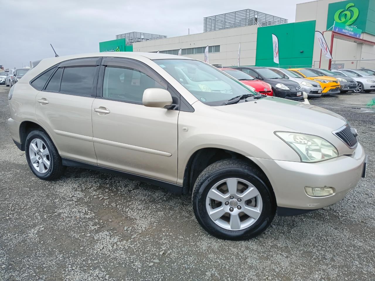 2005 Toyota Harrier thumbnail