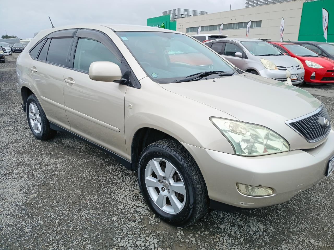 2005 Toyota Harrier thumbnail