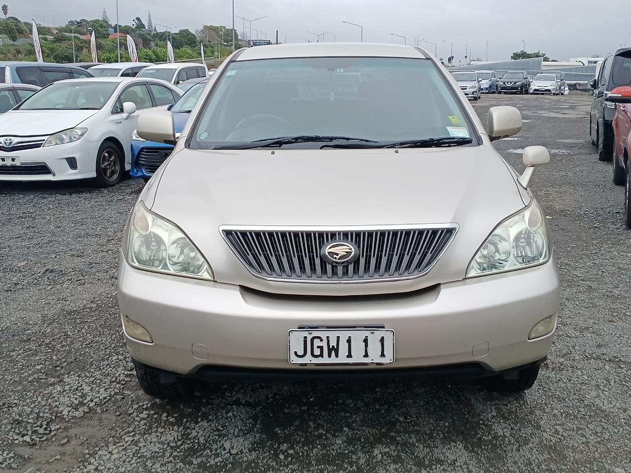 2005 Toyota Harrier thumbnail