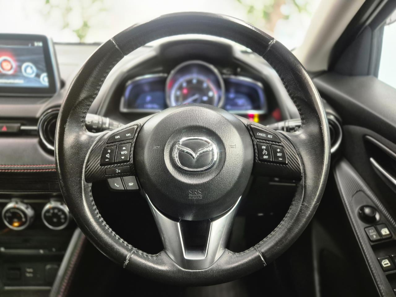 2015 Mazda Demio thumbnail