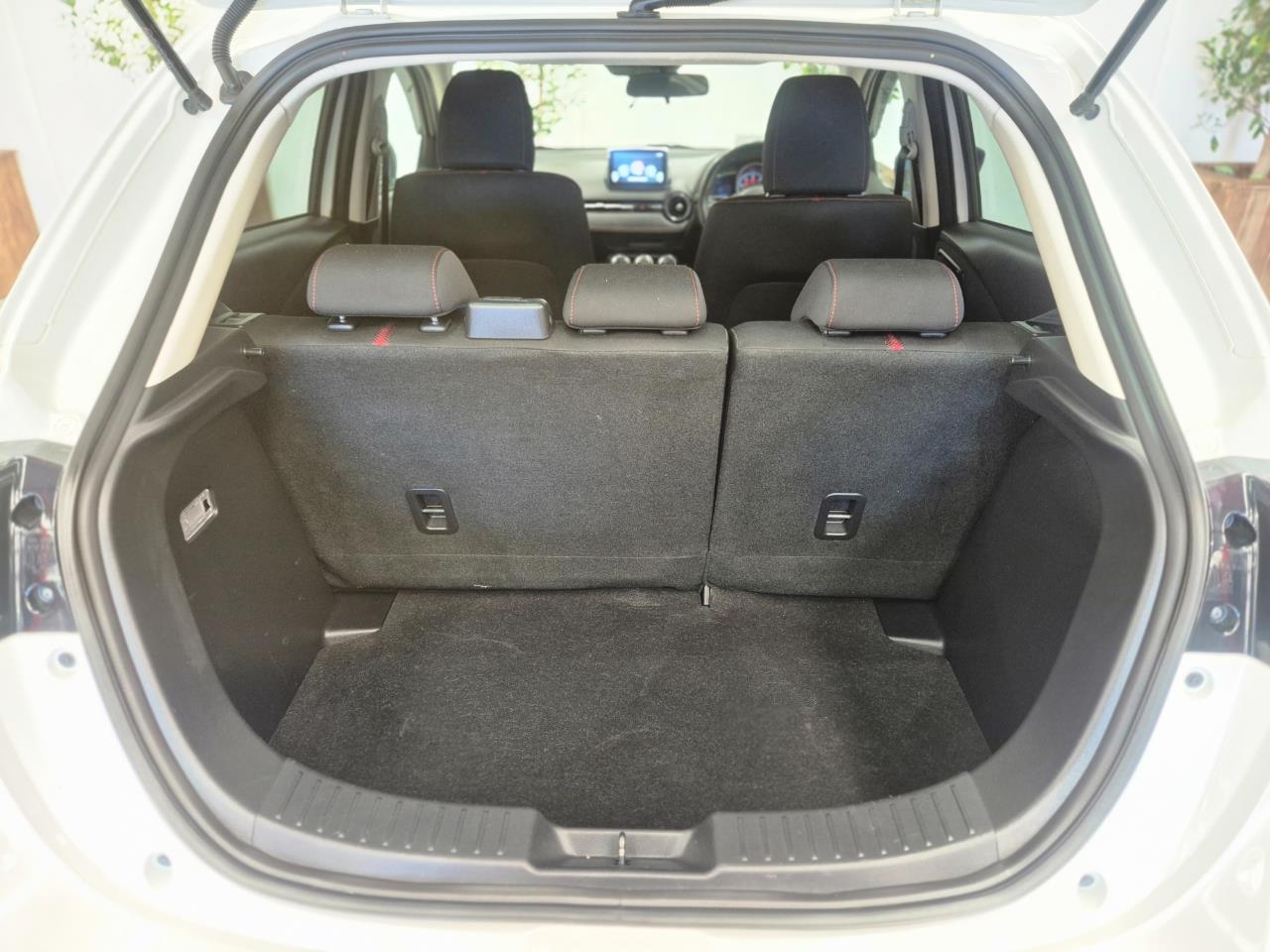 2015 Mazda Demio thumbnail