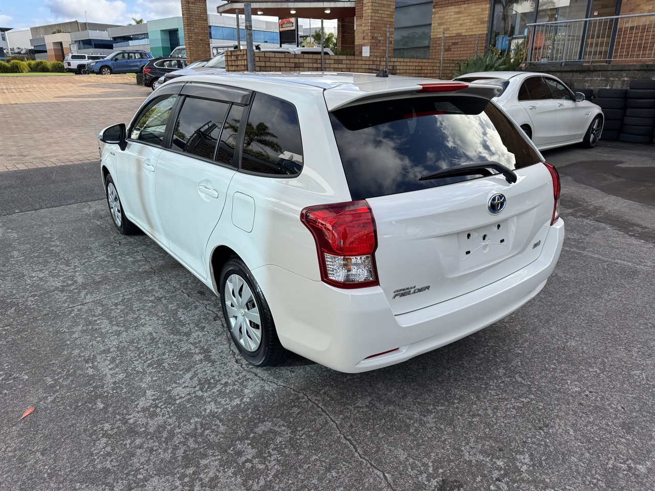 2014 Toyota Corolla thumbnail