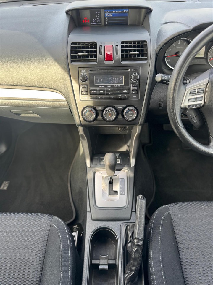 2014 Subaru Forester thumbnail
