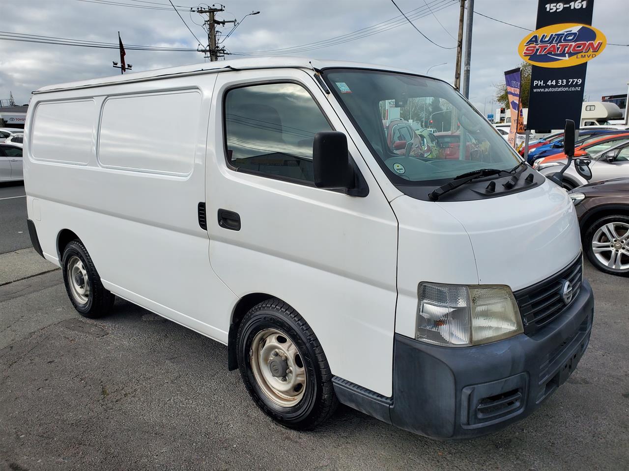 2004 Nissan Caravan thumbnail