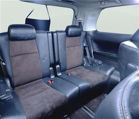 2013 Toyota Alphard thumbnail