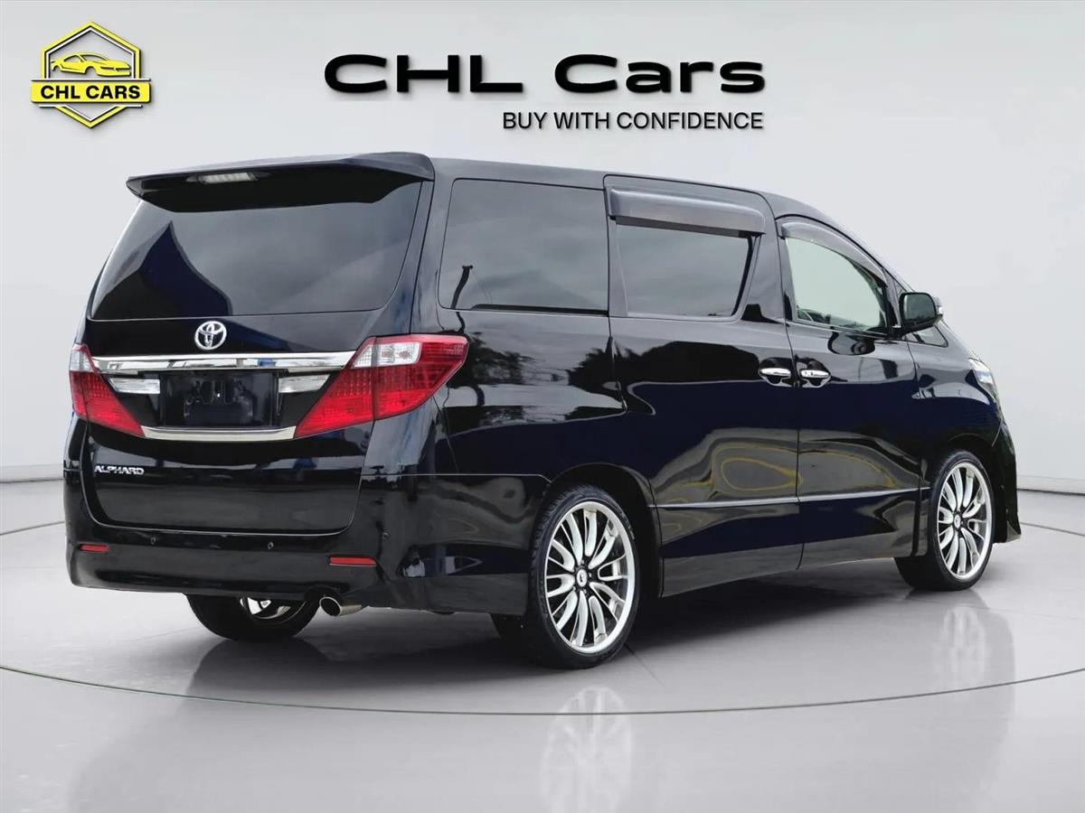 2013 Toyota Alphard thumbnail