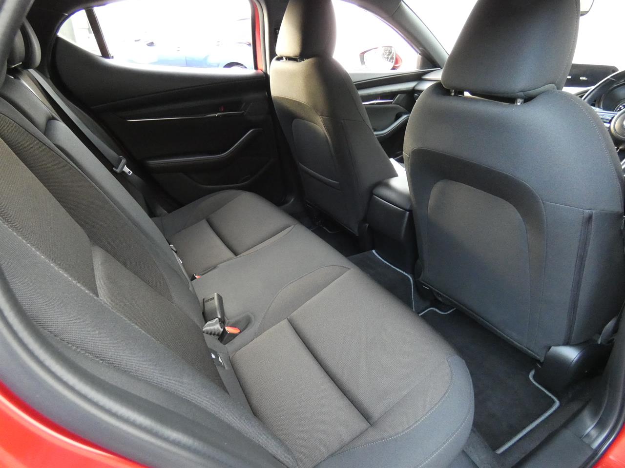 2021 Mazda 3 thumbnail