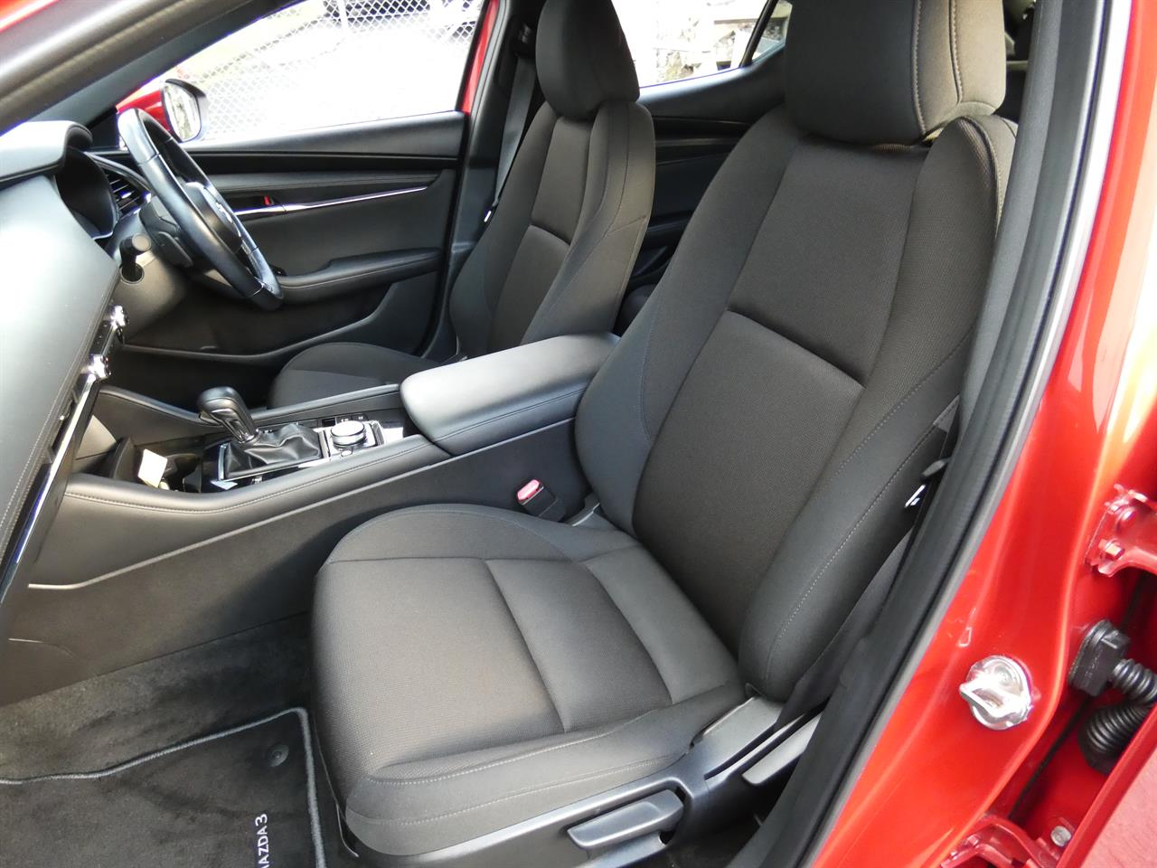 2021 Mazda 3 thumbnail