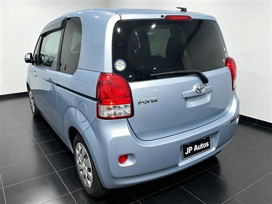 2016 Toyota Porte thumbnail