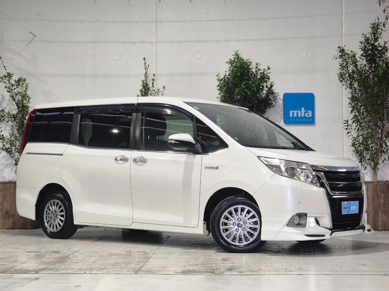 2015 Toyota Voxy thumbnail